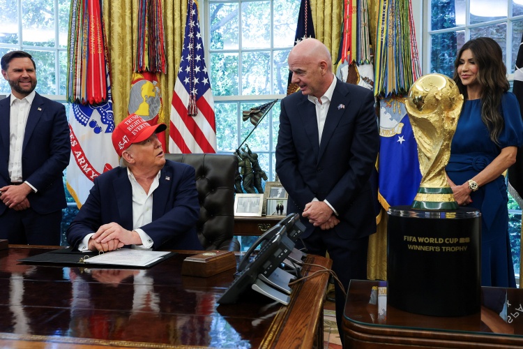 u8国际官方网站-效仿美式橄榄球或篮球?TA:FIFA允许今夏世界杯补水时插播广告